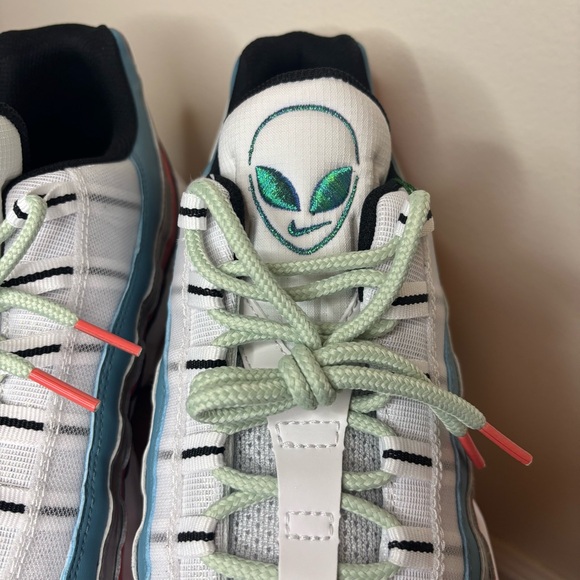 👽 Nike Air Max 95 "Alien" - White Cerulean Coral - Men's Size 14 🚀 - Picture 6 of 12